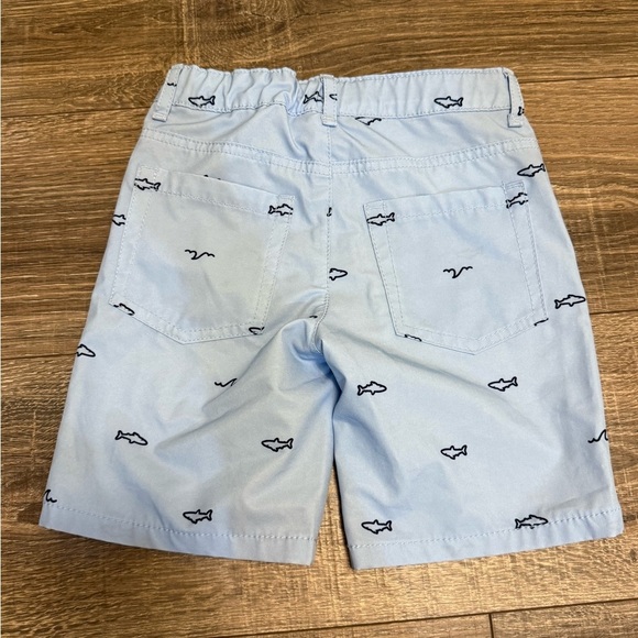 Cat & Jack Boys Flat Front Blue Shark Wave Shorts Size 6 - Picture 3 of 4